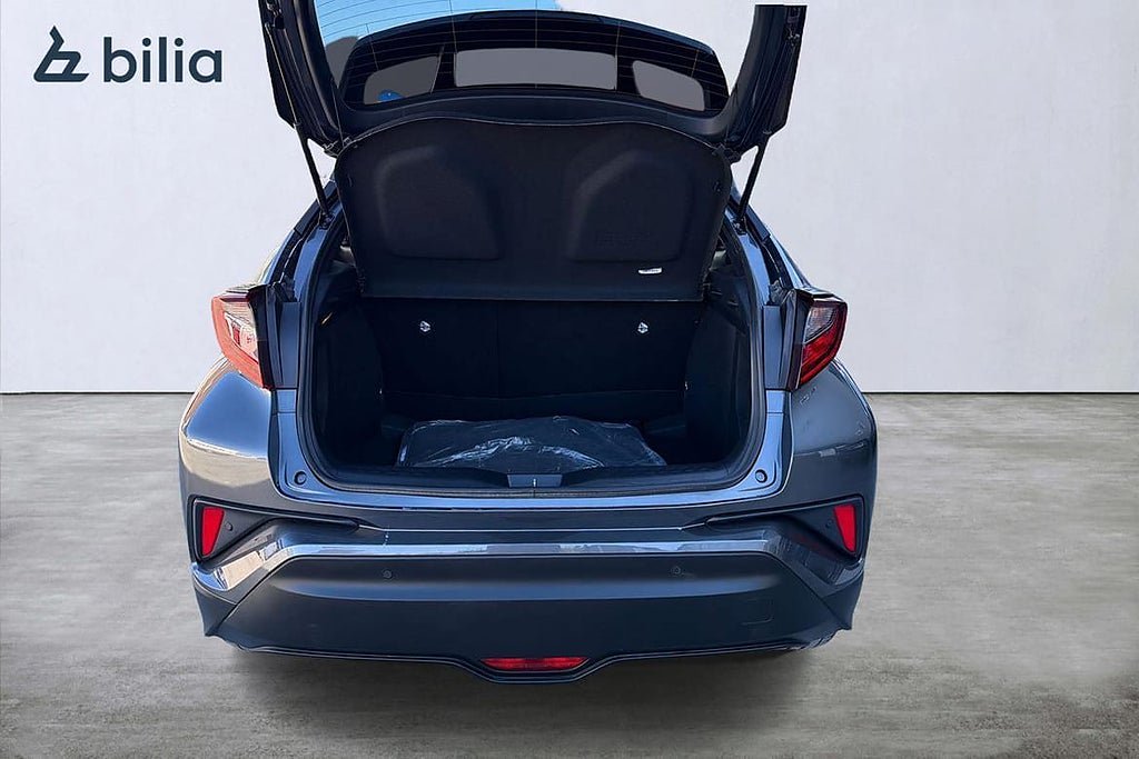 Vehicle Image 12