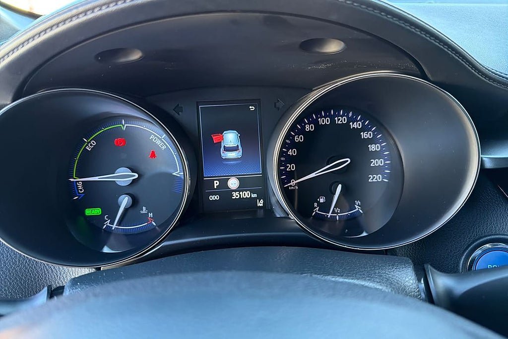Vehicle Image 16