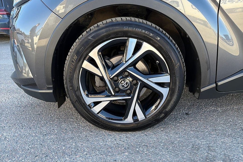 Vehicle Image 17