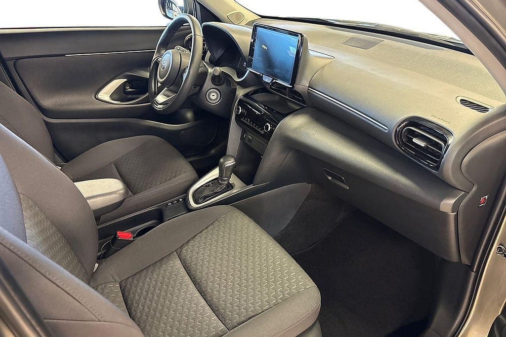 Vehicle Image 7
