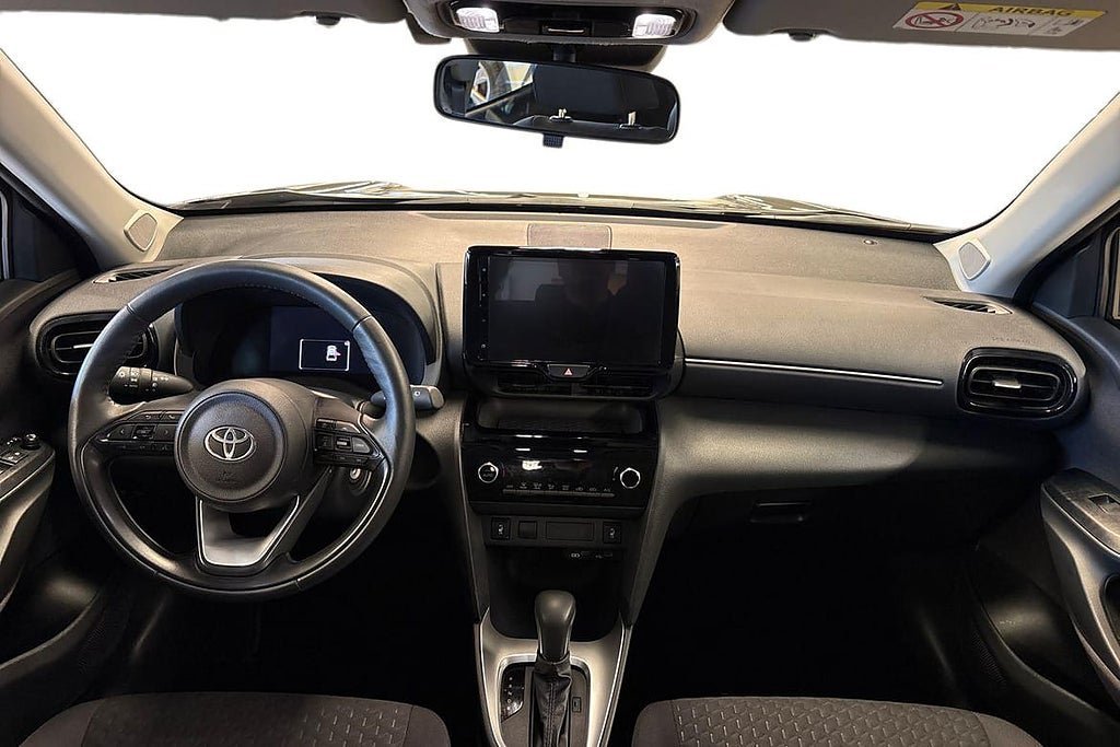 Vehicle Image 10