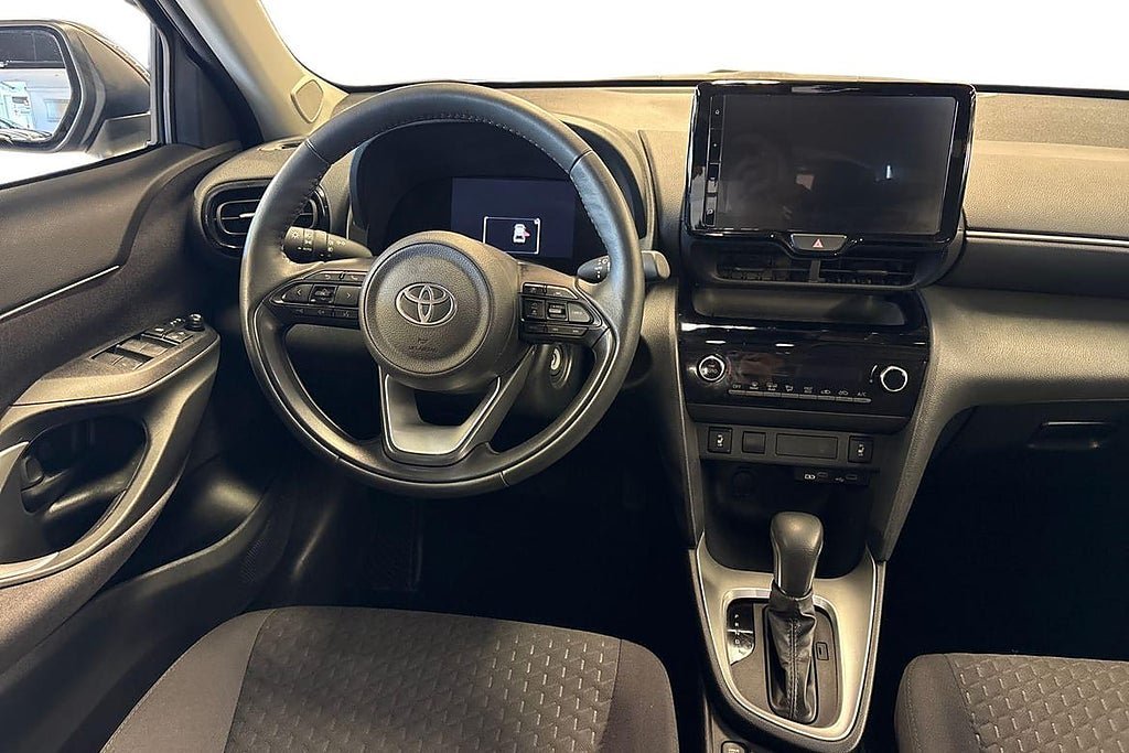 Vehicle Image 11