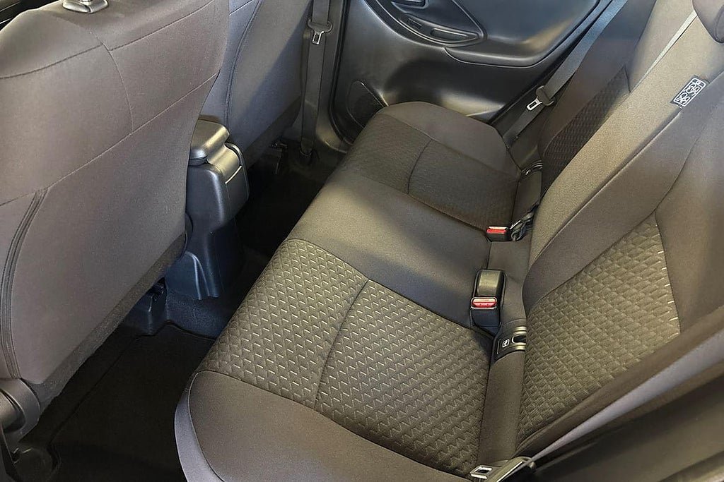 Vehicle Image 13