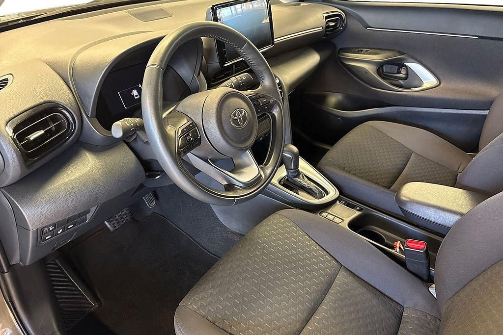 Vehicle Image 14
