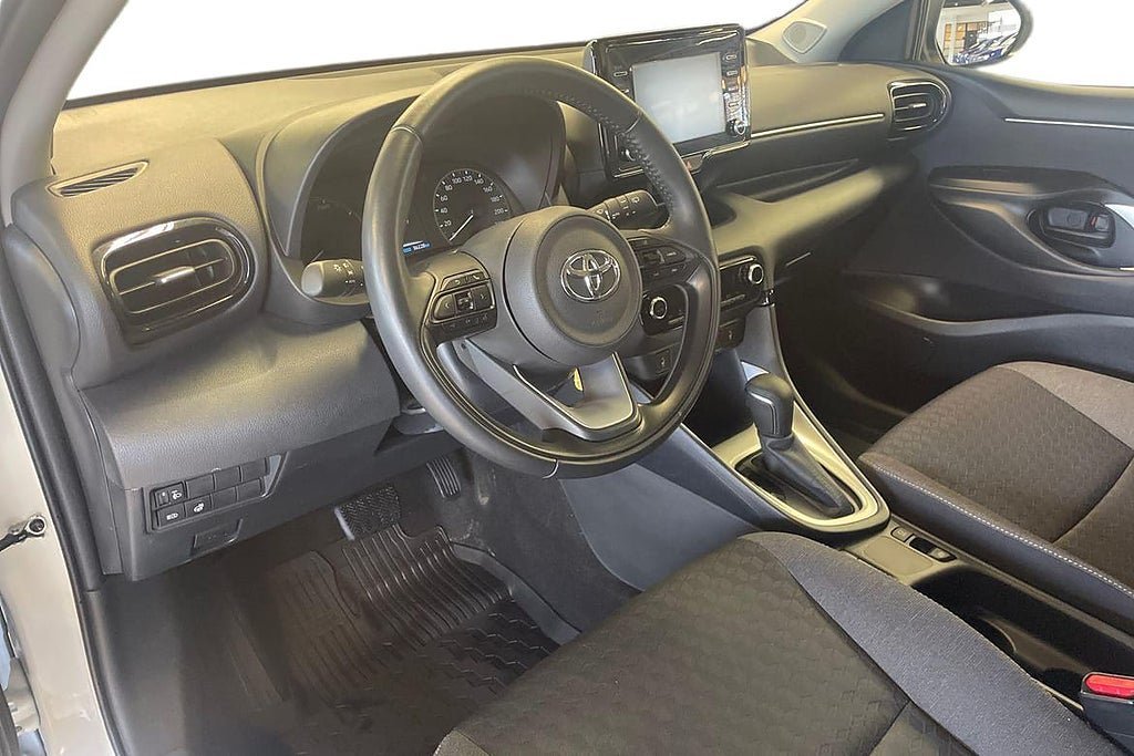 Vehicle Image 14