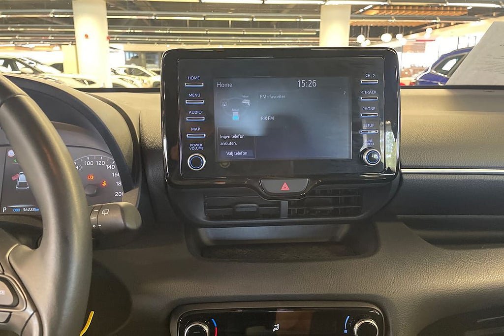 Vehicle Image 15