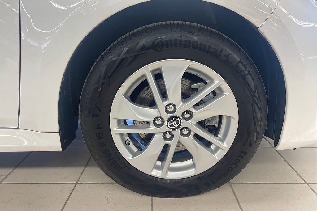 Vehicle Image 17