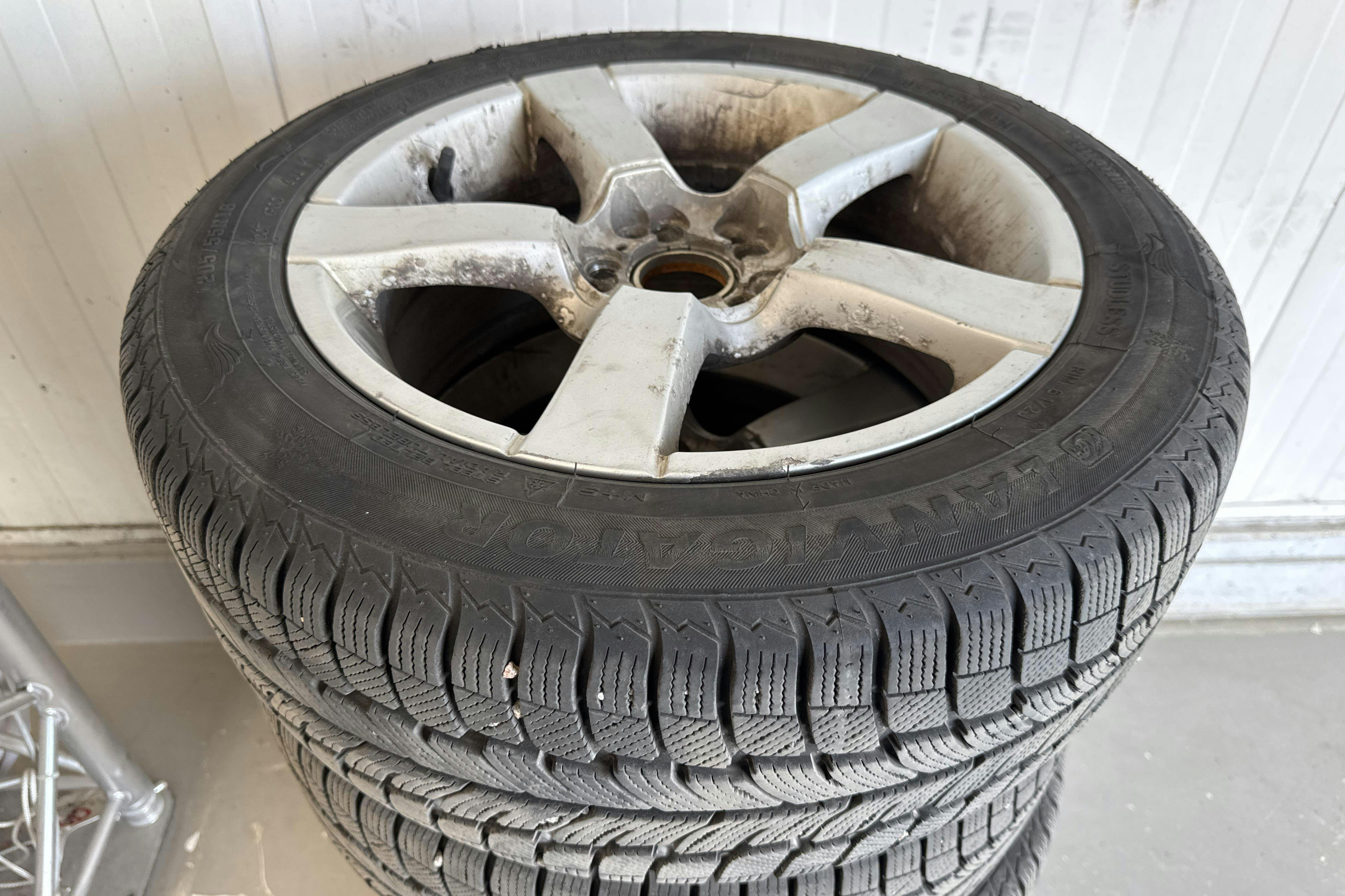 Vehicle Image 13