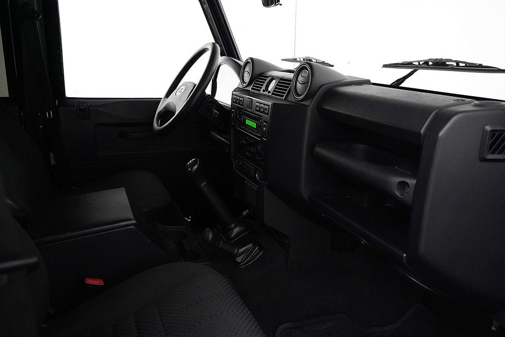 Vehicle Image 16