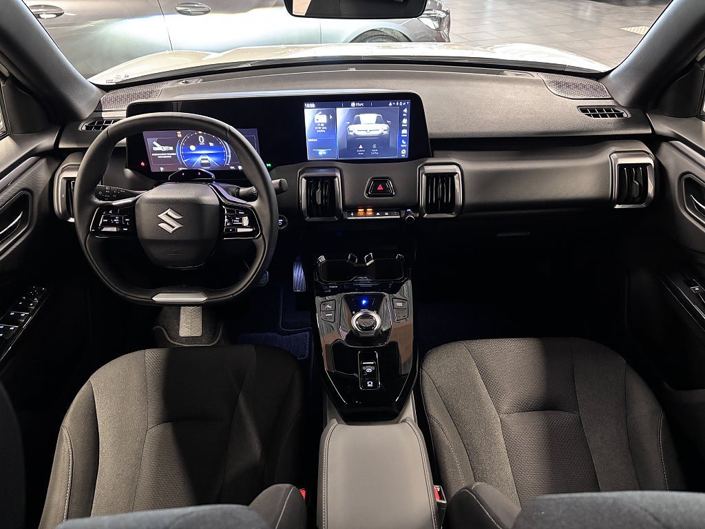 Vehicle Image 6