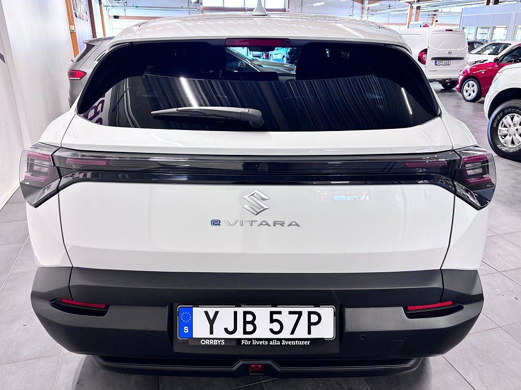 Vehicle Image 12