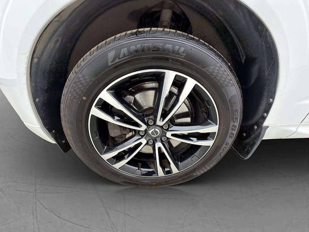 Vehicle Image 32