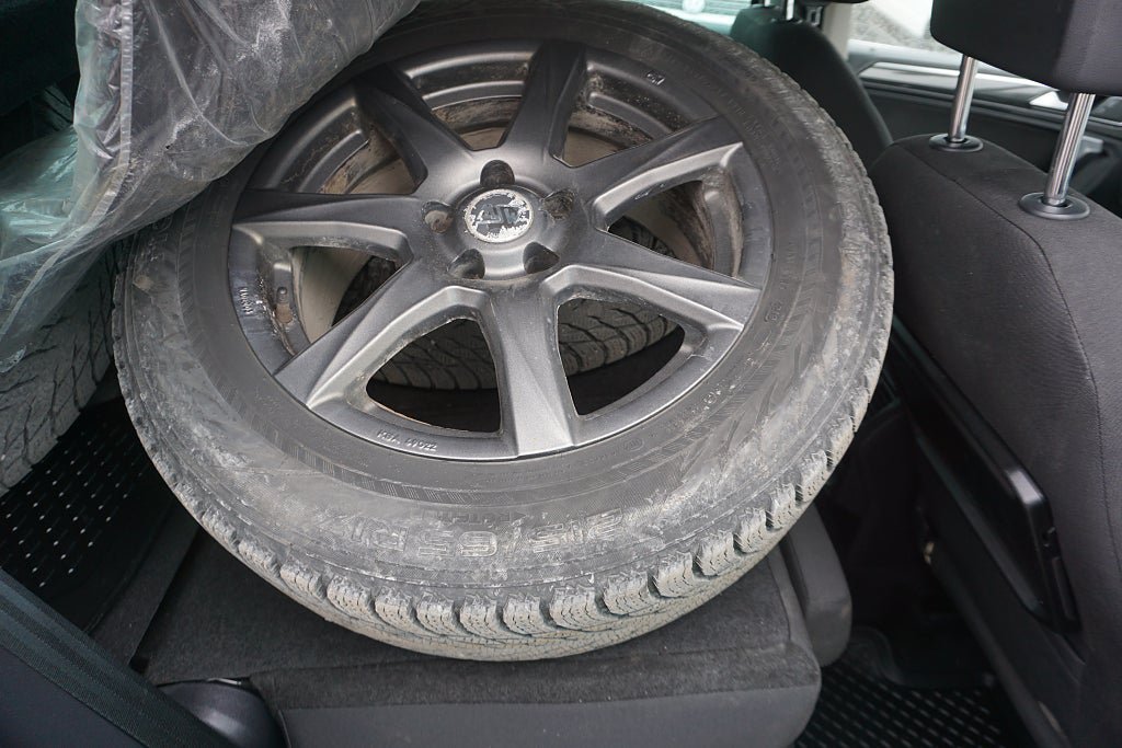 Vehicle Image 10