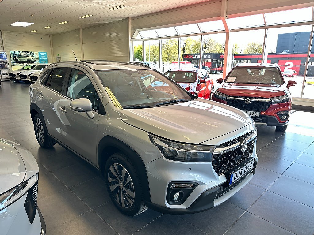 Vehicle Image 4