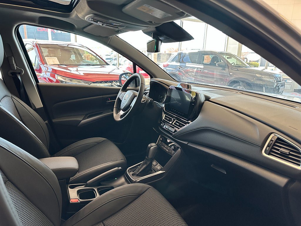 Vehicle Image 9