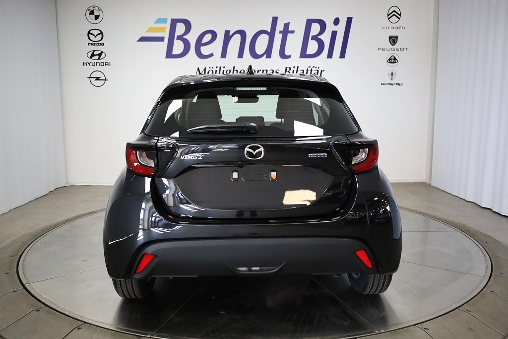 Vehicle Image 8