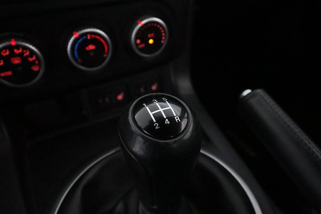 Vehicle Image 16