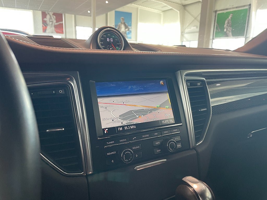 Vehicle Image 15