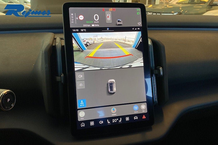 Vehicle Image 14