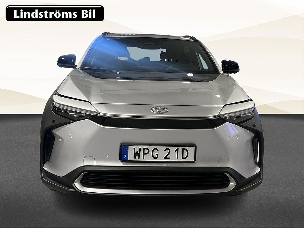 Vehicle Image 8
