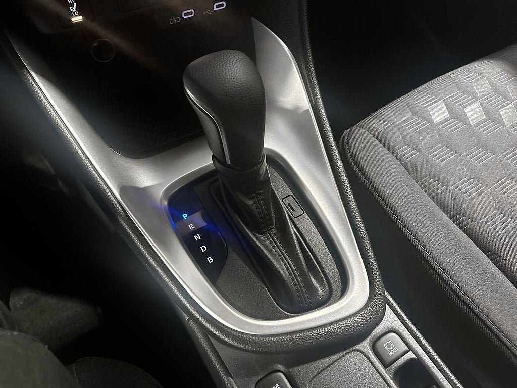 Vehicle Image 18