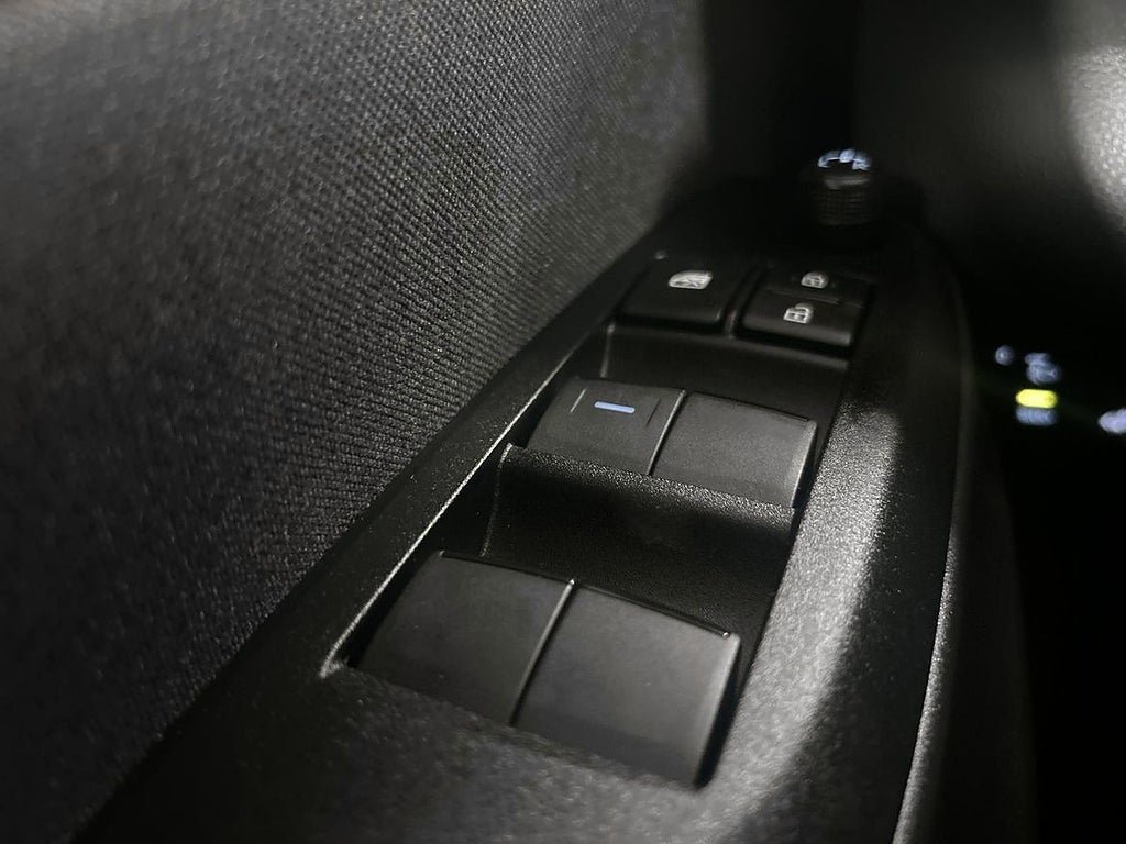 Vehicle Image 23