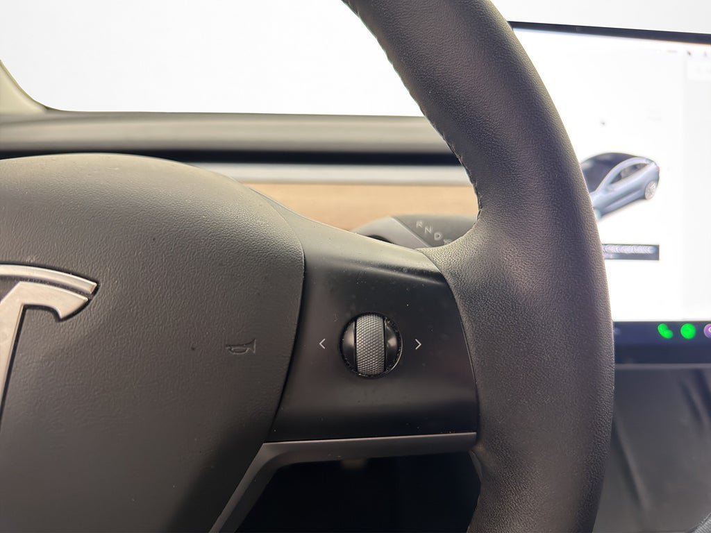 Vehicle Image 28
