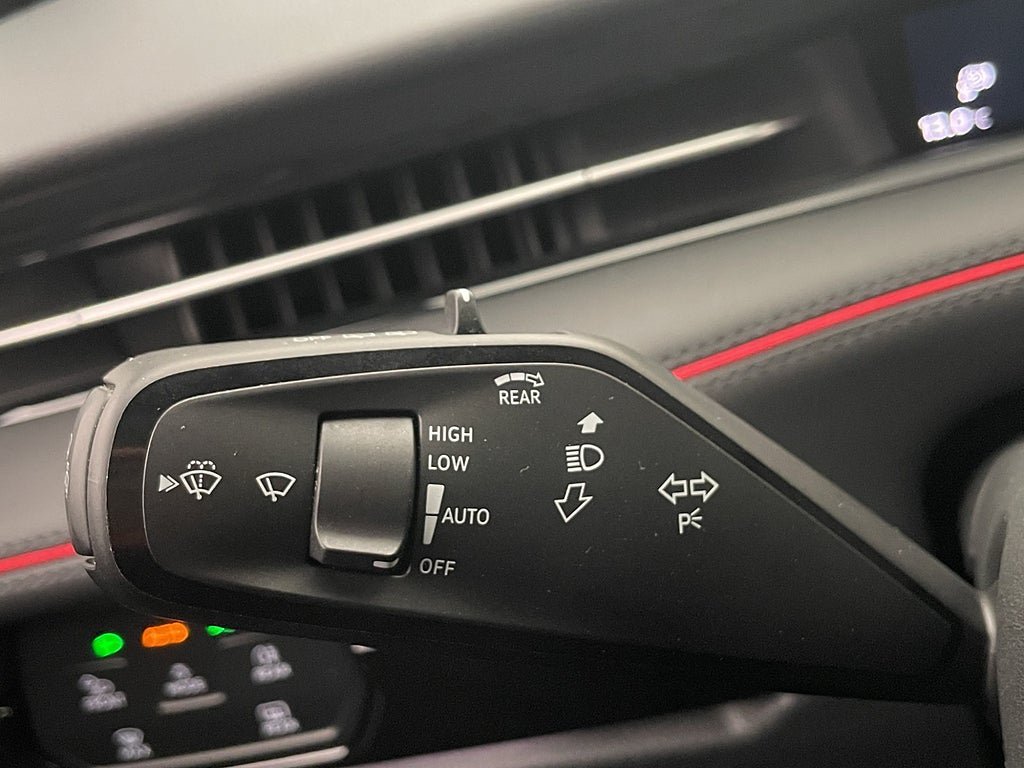 Vehicle Image 29