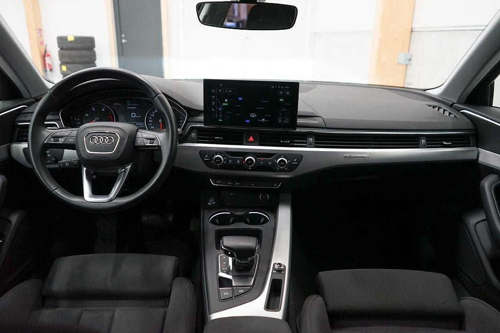 Vehicle Image 10
