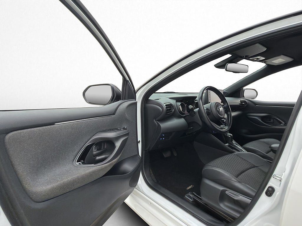 Vehicle Image 10
