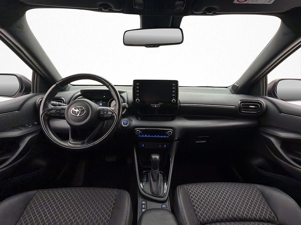 Vehicle Image 12
