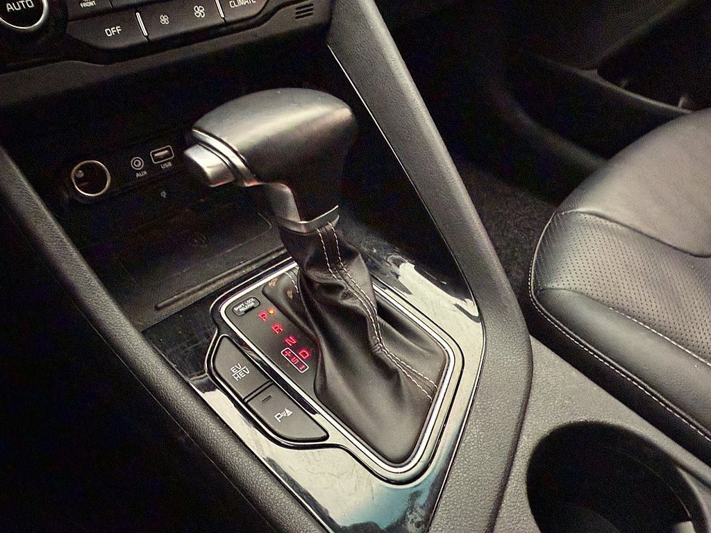 Vehicle Image 24