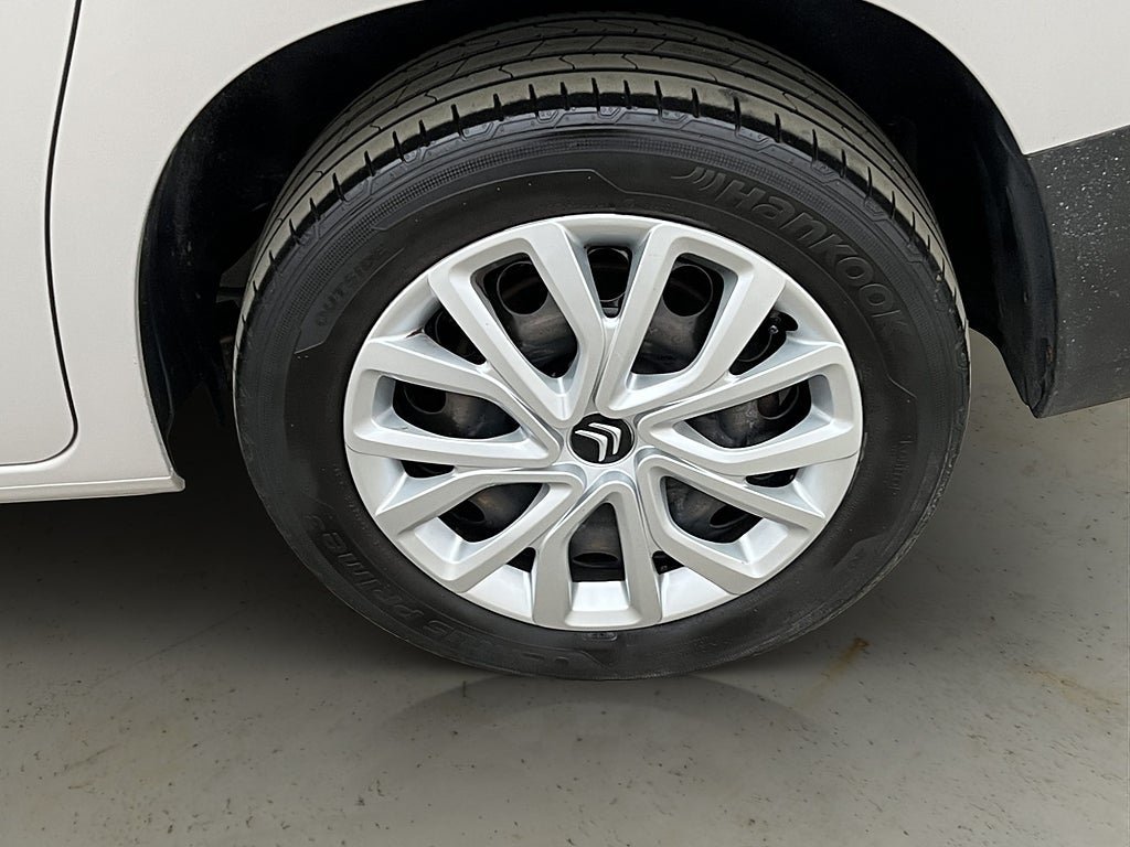 Vehicle Image 31