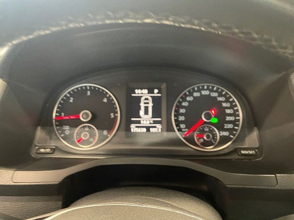 Vehicle Image 11