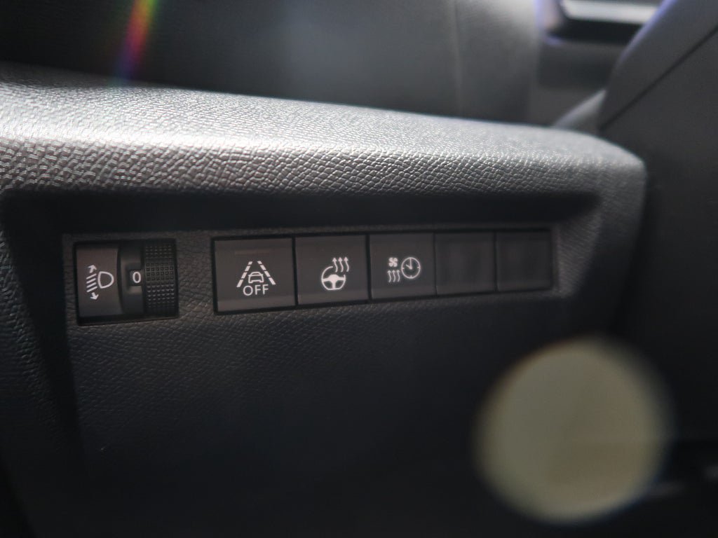 Vehicle Image 24
