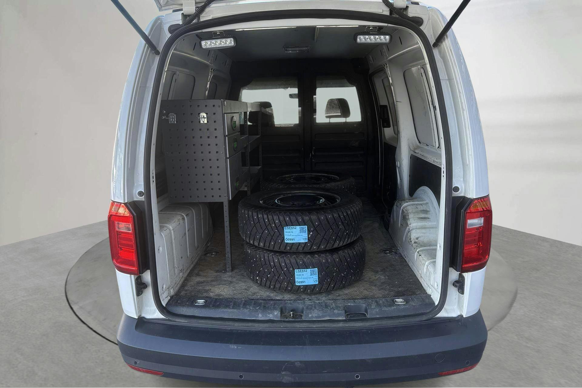 Vehicle Image 9