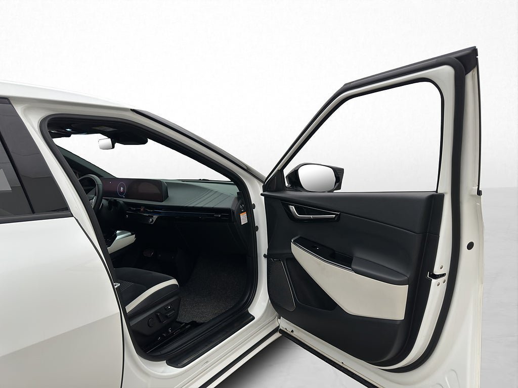Vehicle Image 31