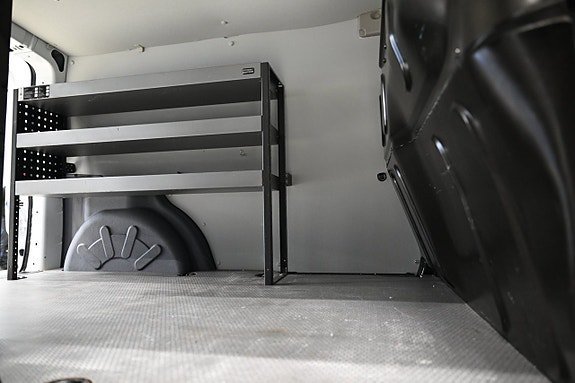 Vehicle Image 9