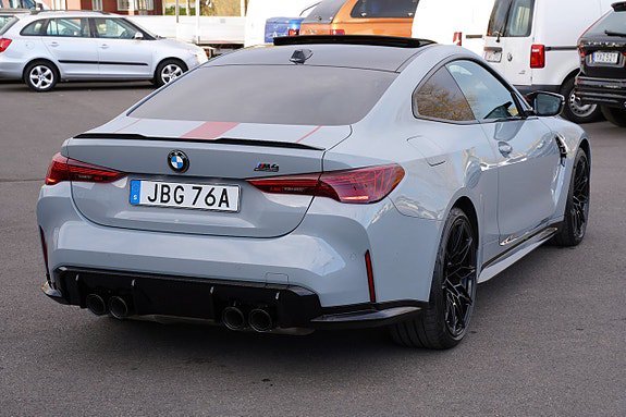 Vehicle Image 26