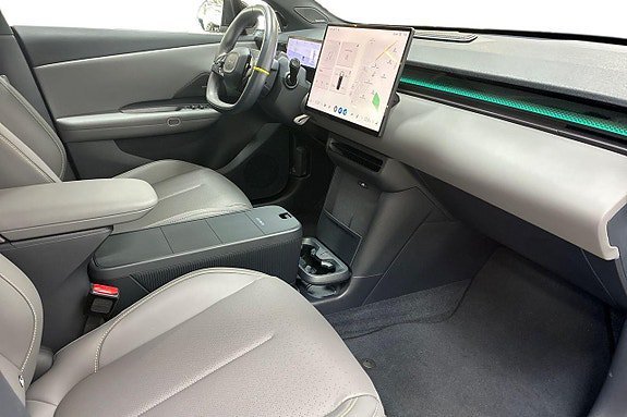 Vehicle Image 15
