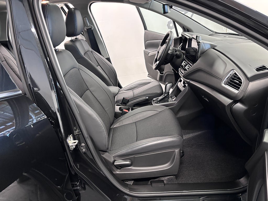 Vehicle Image 12