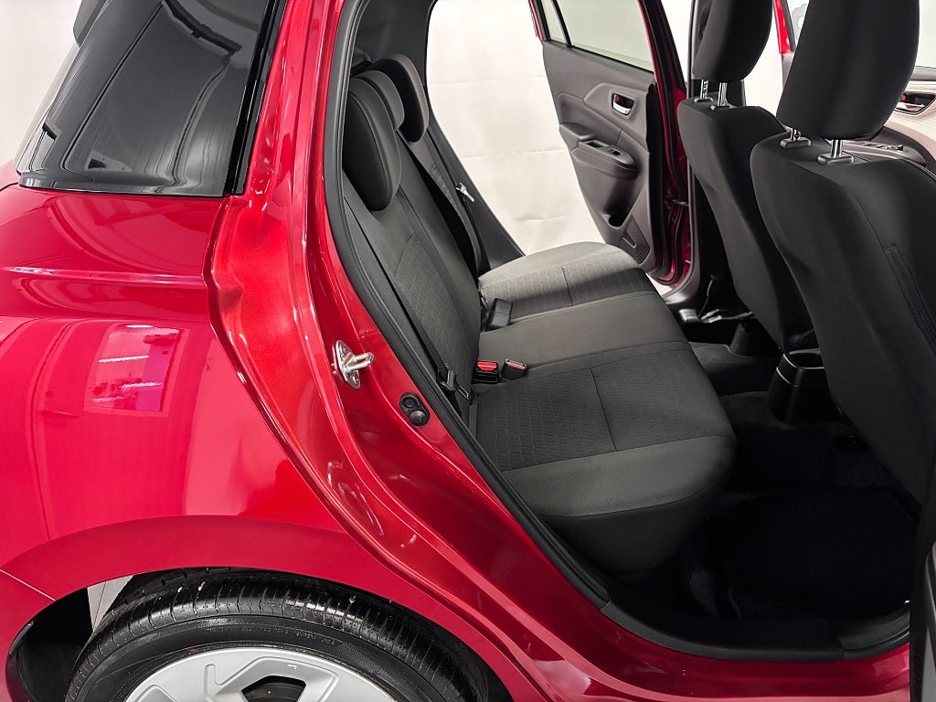 Vehicle Image 13