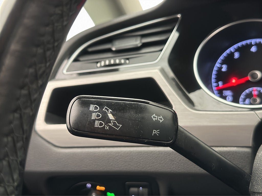 Vehicle Image 26