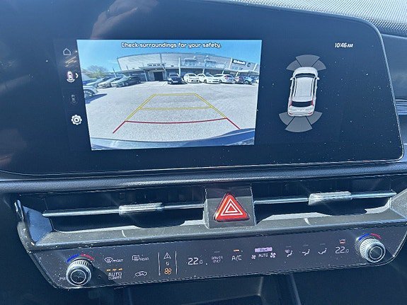 Vehicle Image 22