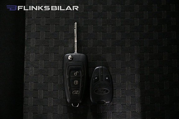 Vehicle Image 28
