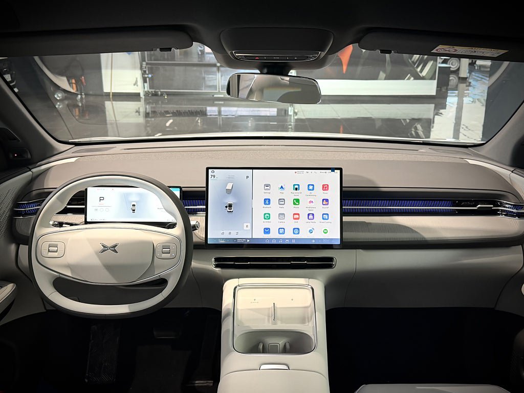 Vehicle Image 8