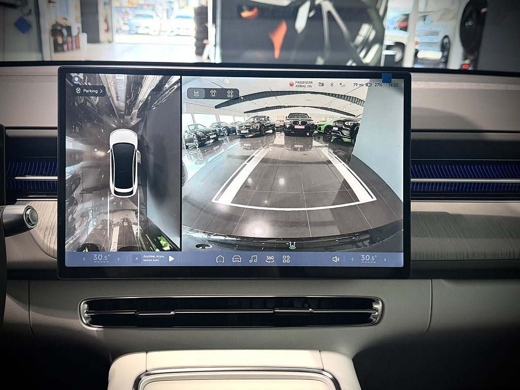 Vehicle Image 18