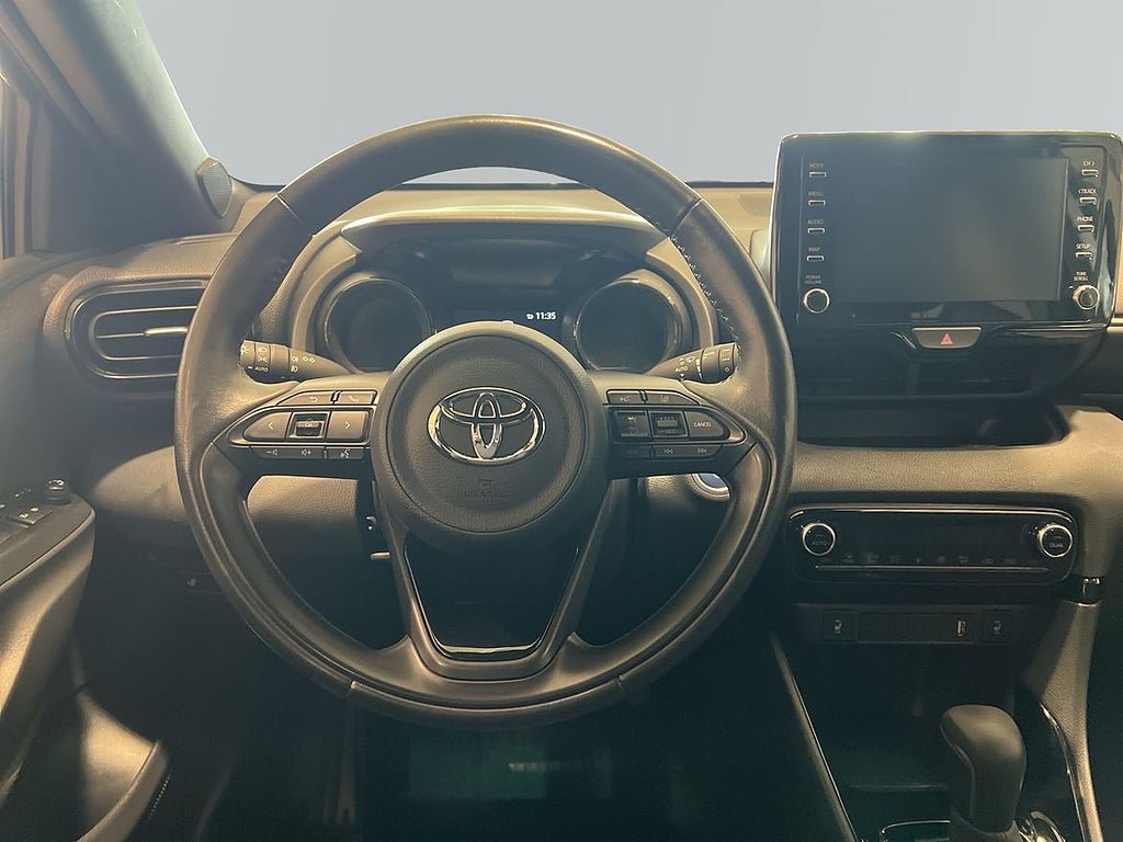 Vehicle Image 9