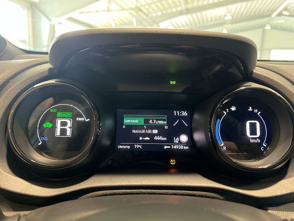 Vehicle Image 14
