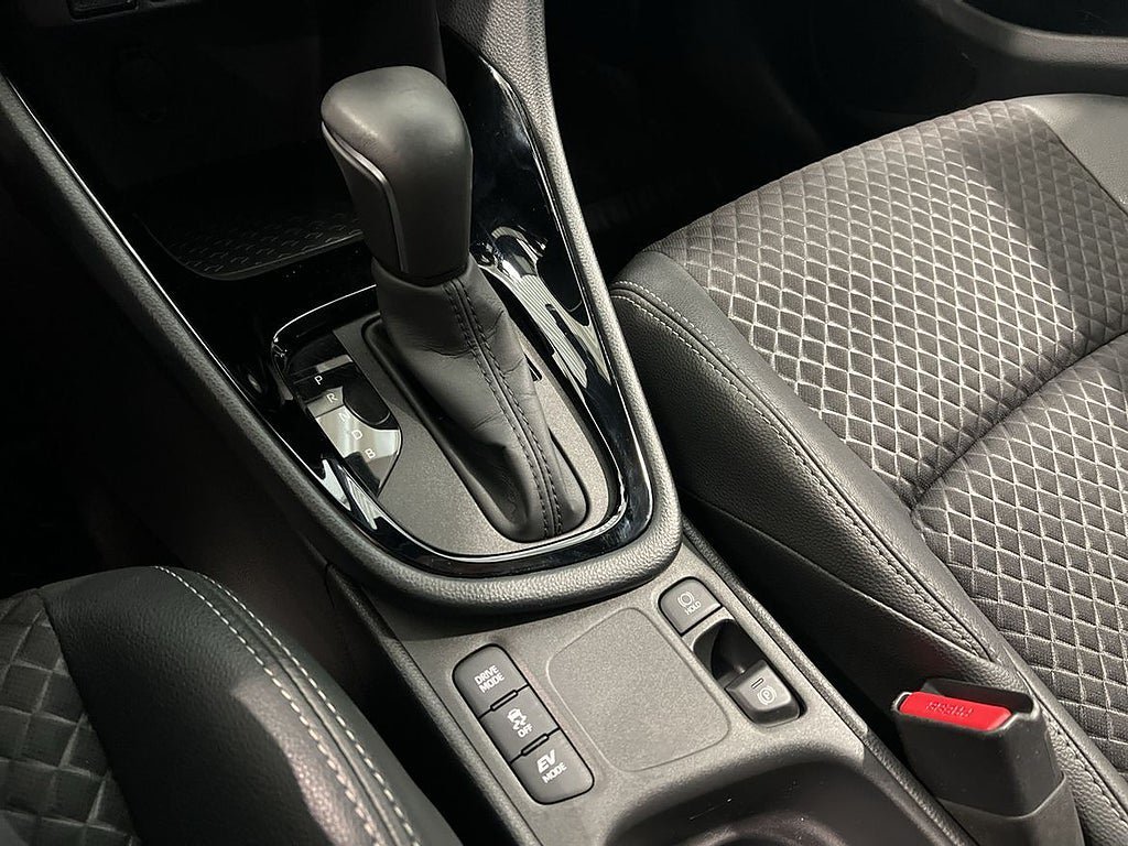 Vehicle Image 23